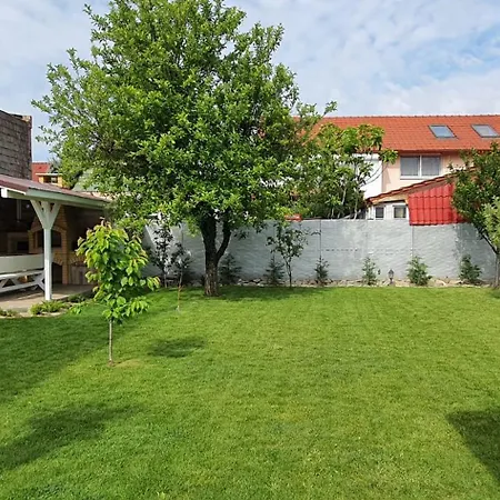 בית הארחה Casa Berzei